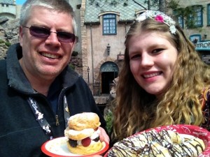 Curtis and Lindsay - Geekin' on WDW