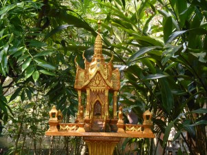 Birds House in the Aviary in Asia / Animal Kingdom