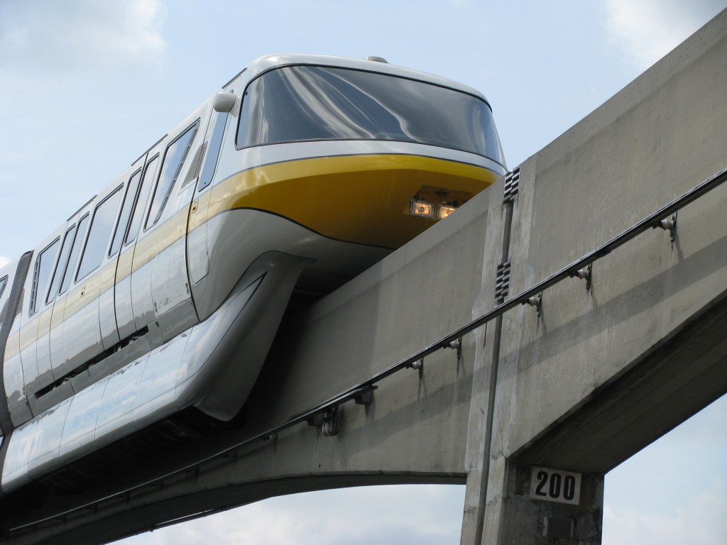 Yellow Monorail / Walt Disney World