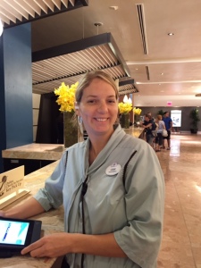 RM-Contemporary Resort Greeter