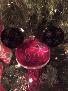 RM-Mickey-Ear-Ornament-Dated-2014