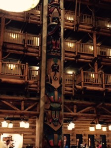 RM-Wilderness-Lodge-Lobby-Totem