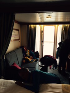 Disney-Magic-Stateroom-Sitting-Area