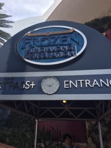 Frozen-Sing-Along-Entrance