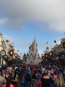 Main-Street-USA-Crowds