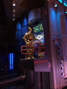 Star-Tours-Queue