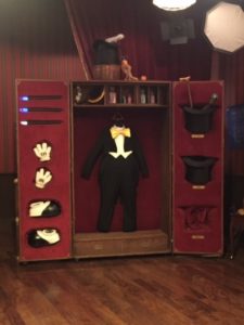mickeys-dressing-room-wardrobe-trunk