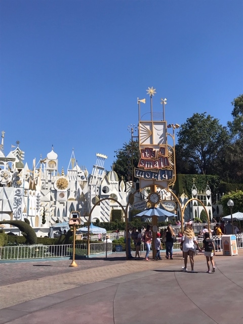 Disneyland First Visit First Impressions - Living a Disney LifeLiving a ...